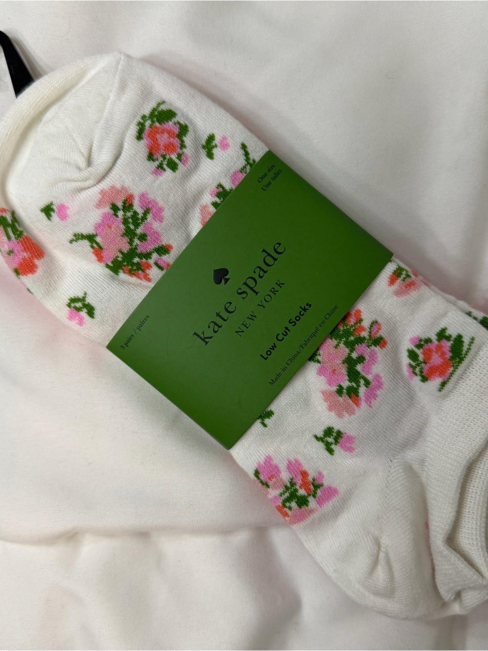 Kate Spade Flower Socks 3 Low Rise Pack Pink Orange and White